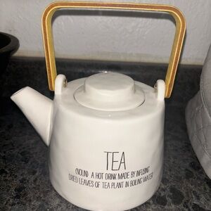 Wood handle mud pie white teapot pot